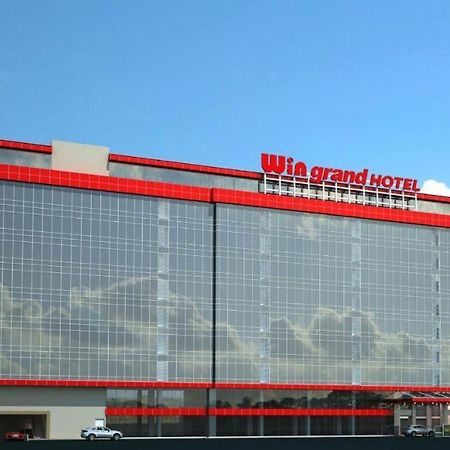 Win Grand Hotel Bekasi Exterior foto